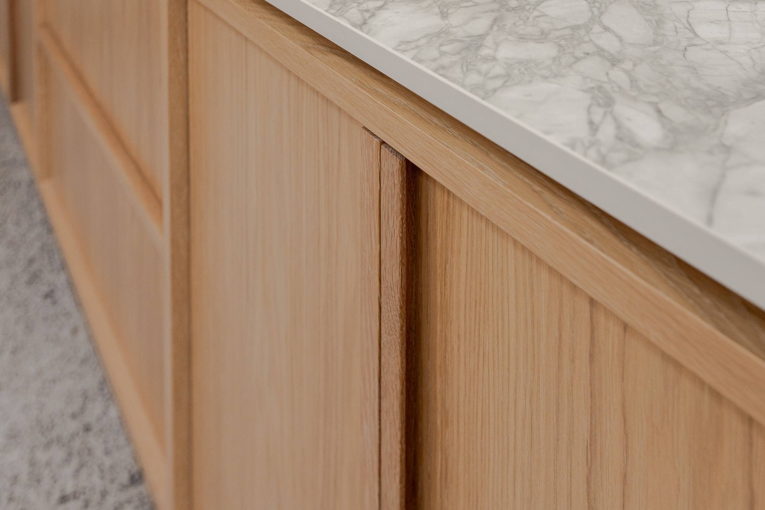 PW__0281 bespoke kitchen soft textures natural light warm timber tones bespoke joinery