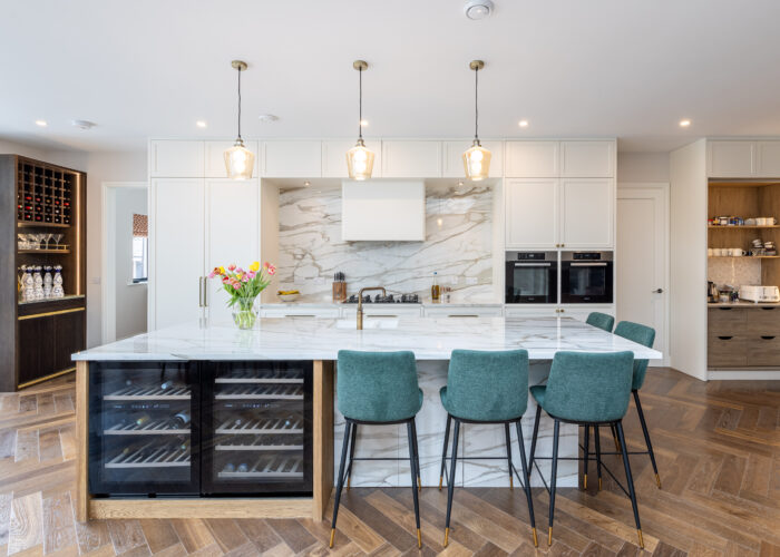 Contemporary classic kitchen